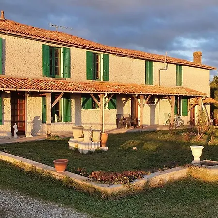 Grande Maison Avec Jardin, Animaux,au Calme * Yviers