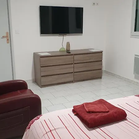 Grande Maison Avec Jardin, Animaux,au Calme