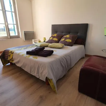 Grande Maison Avec Jardin, Animaux,au Calme Homestay szállás Yviers