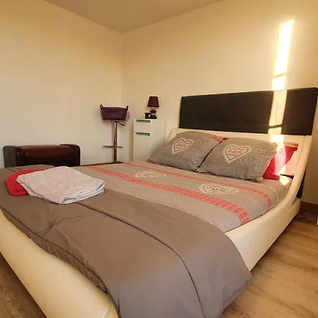 Grande Maison Avec Jardin, Animaux,au Calme Homestay *